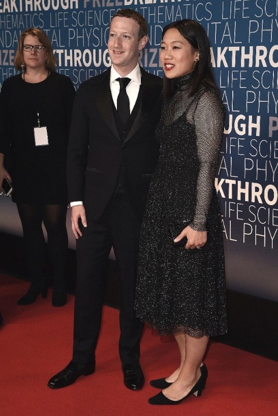 Vợ chồng Mark Zuckerberg thay đổi sau hơn 20 năm kết hôn- Ảnh 4.