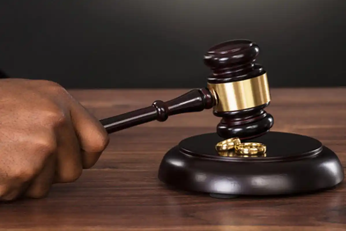 Người phụ nữ chi 875 triệu đồng mua bảo hiểm, 10 năm sau cần rút tiền cho con học đại học thì nhận thông báo: “Phải chờ đến năm 2084”- Ảnh 2.