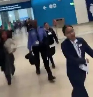 Tên lửa Iran dội xuống