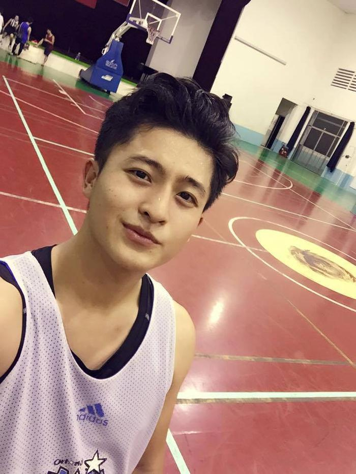 Vbiz từng có nam thần đẹp đến mức tìm khuyết điểm cũng khó, từ đỉnh cao nhan sắc bỗng huỷ dung sau đêm kinh hoàng- Ảnh 3.