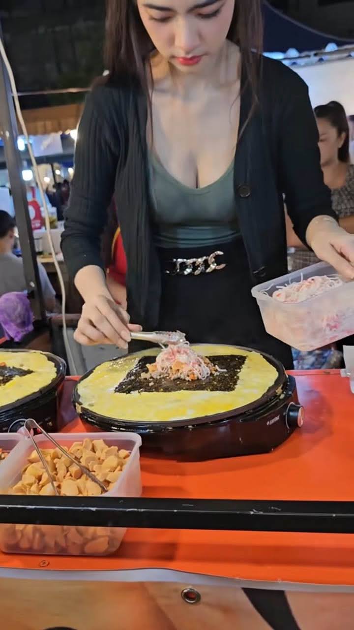 Nữ đầu bếp gây bão trên mạng xã hội nhờ “món ăn” tuyệt đỉnh