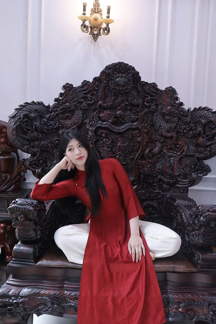 "Nữ thần sới vật" xinh đẹp gây bão hội làng Bắc Ninh: Bỏ túi 50 triệu mùa du xuân, hé lộ gu bạn trai đầy bất ngờ unnamed 3 154530 1772445071873 1772445072189207136861