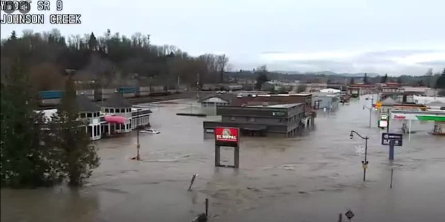 Tình cảnh kinh hoàng chưa từng có ở Washington (Mỹ) hiện tại- Ảnh 2.