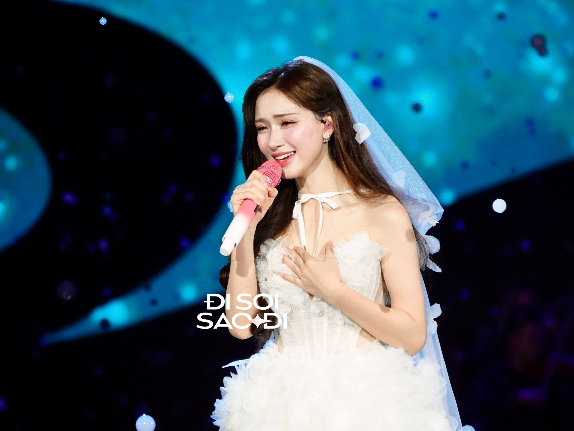 Hoà Minzy lần đầu làm cô dâu- Ảnh 2.