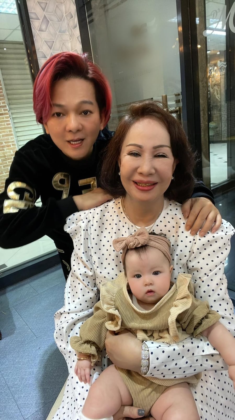 Nam ca sĩ lấy vợ hơn 8 tuổi, không con cái vẫn hạnh phúc: U60 tối nào cũng hôn chúc vợ ngủ ngon- Ảnh 2.