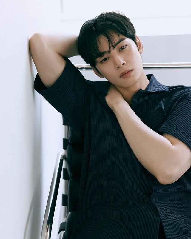 Kim Seon Ho cùng 2 tỷ won không cứu nổi Cha Eun Woo?- Ảnh 4. Kim Seon Ho cùng 2 tỷ won không cứu nổi Cha Eun Woo?- Ảnh 4.