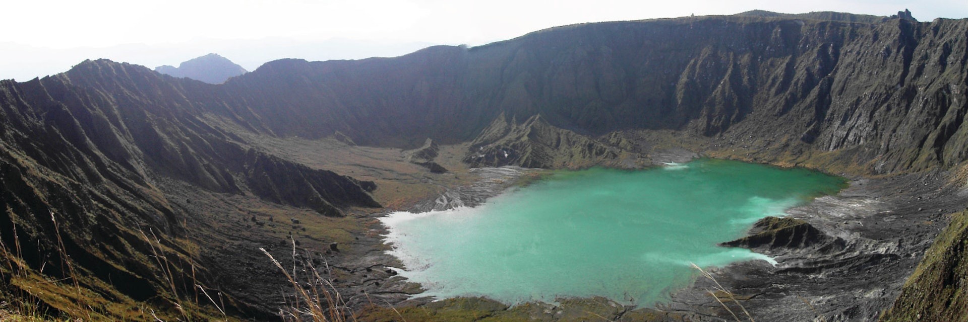 Những “quái vật lửa” ẩn mình trên thế giới- Ảnh 1.