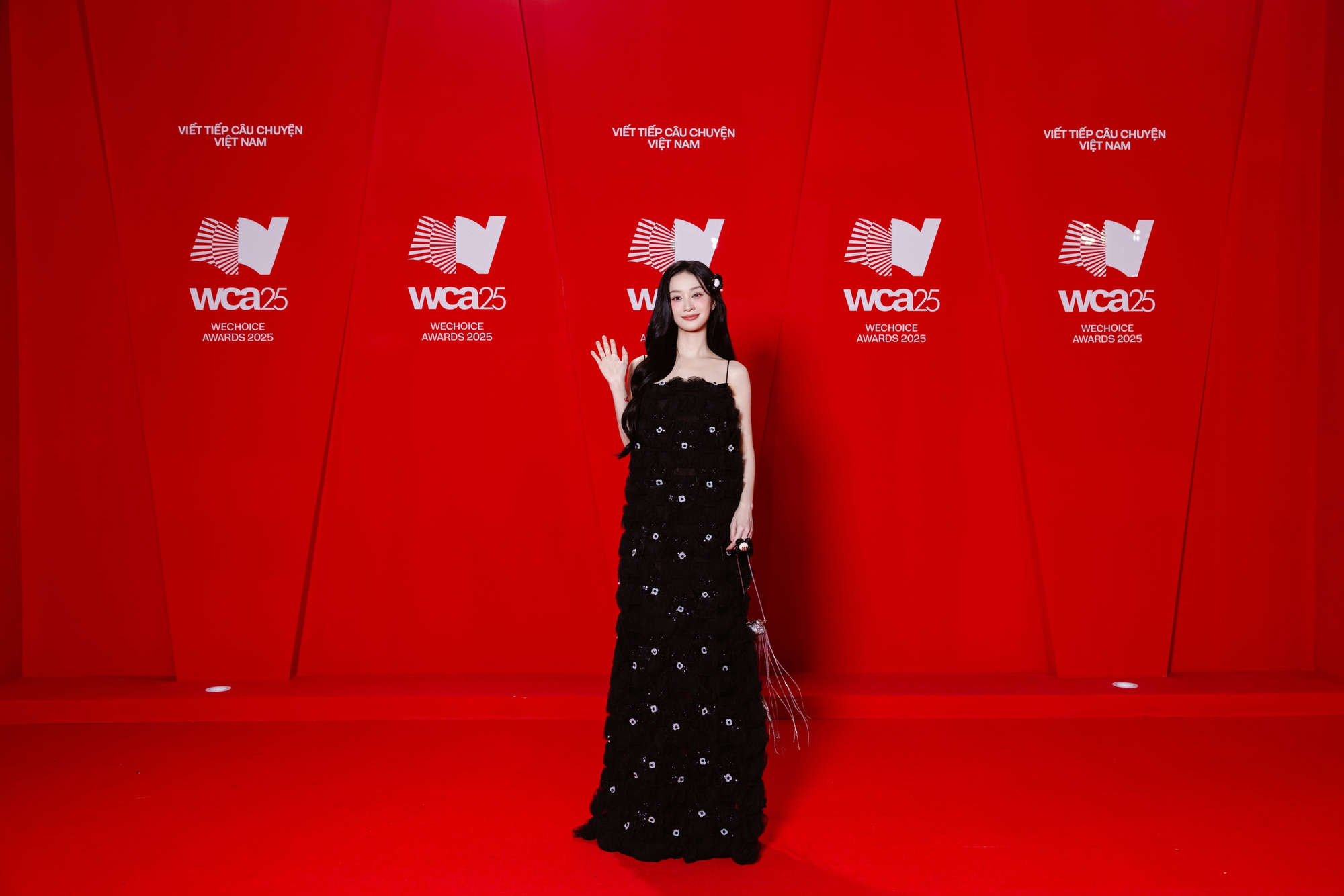 1 cặp đôi để lộ chuyện đường ai nấy đi tại WeChoice Awards 2025?- Ảnh 3.