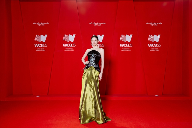 Toàn cảnh siêu thảm đỏ WeChoice Awards: Anh Tú - Diệu Nhi tình tứ, Trường Giang, Hoà Minzy dàn sao cực khủng quy tụ!- Ảnh 8.