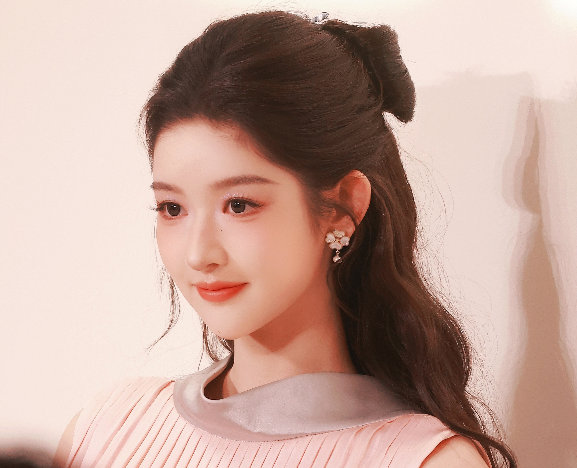 Đây là người thật hay là búp bê: Visual đạt đến giới hạn của cái đẹp, không thể hơn được nữa- Ảnh 3.