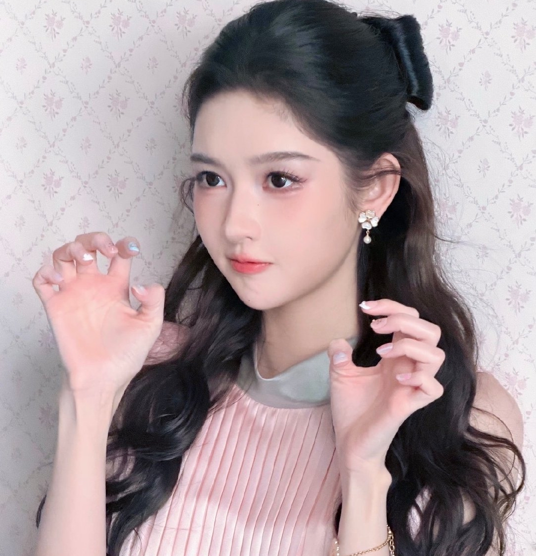 Đây là người thật hay là búp bê: Visual đạt đến giới hạn của cái đẹp, không thể hơn được nữa- Ảnh 2.