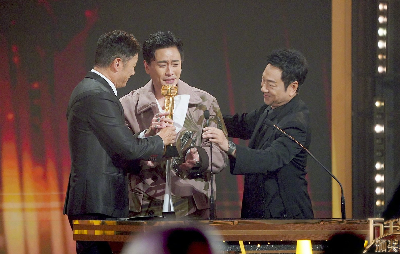 Huỳnh Tông Trạch khóc nức nở- Ảnh 2.