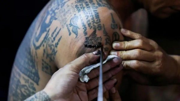 Xăm “bùa chú” rồi thử độ linh nghiệm, một người Thái Lan gặp hậu quả khó tin xam bua chu roi thu do linh nghiem mot nguoi thai lan gap hau qua kho tin image 1770341119 853 width900height594