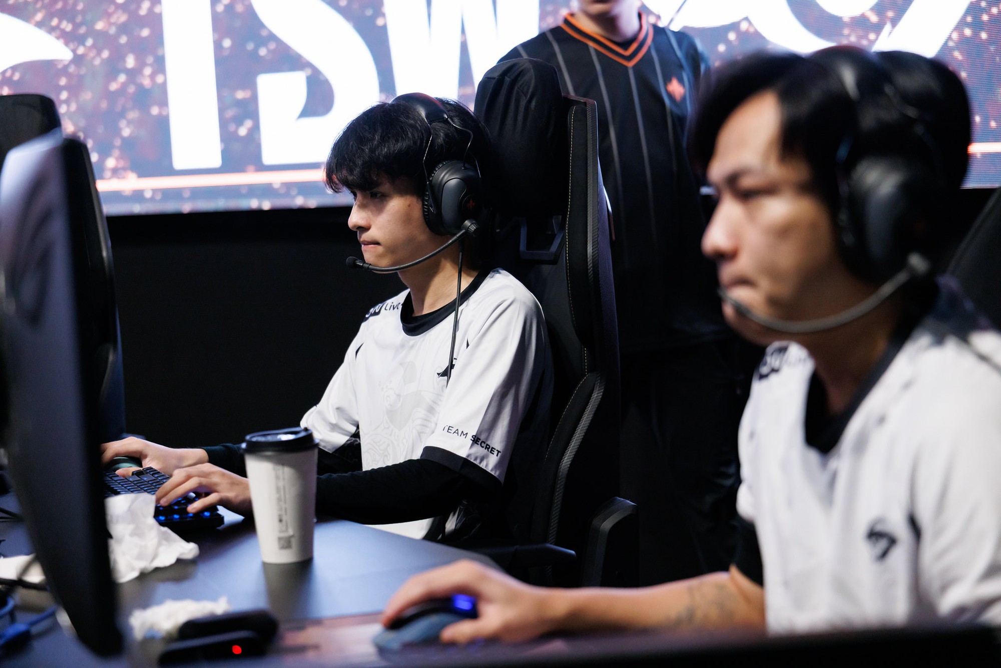 Xếp hạng top 5 Xạ Thủ hàng đầu làng LMHT giai đoạn đầu năm gây tranh cãi- Ảnh 2.