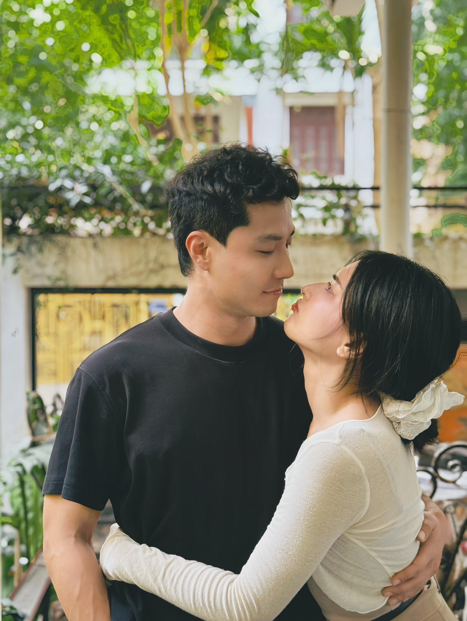 Yến My với Thanh Sơn và Bình An ở hậu trường phim. 