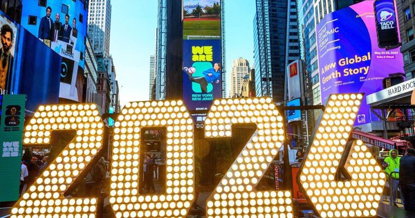 Cùng chào đón 2026 với tương lai vô hạn định! york at a launch event in times square 1767168212245780388353 96 0 909 1300 crop 1767168228156536389626 1767186053239 1767186 0 0 477 764 crop 1767186071702613559794jpg