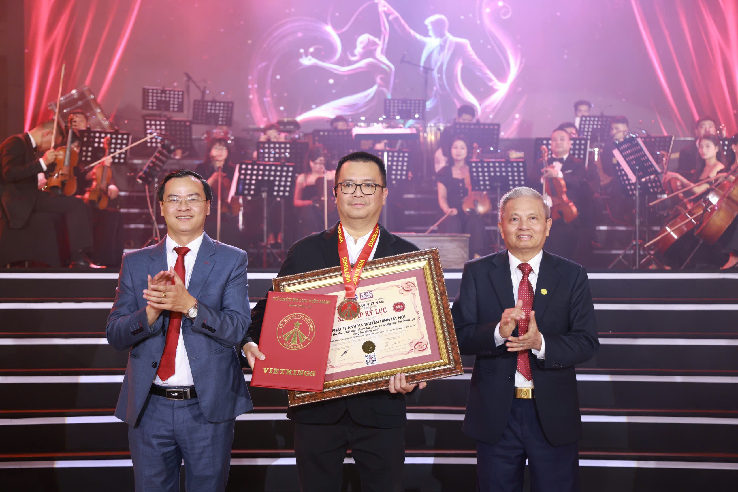 500 vũ công dancesport xác lập kỷ lục mới - 3