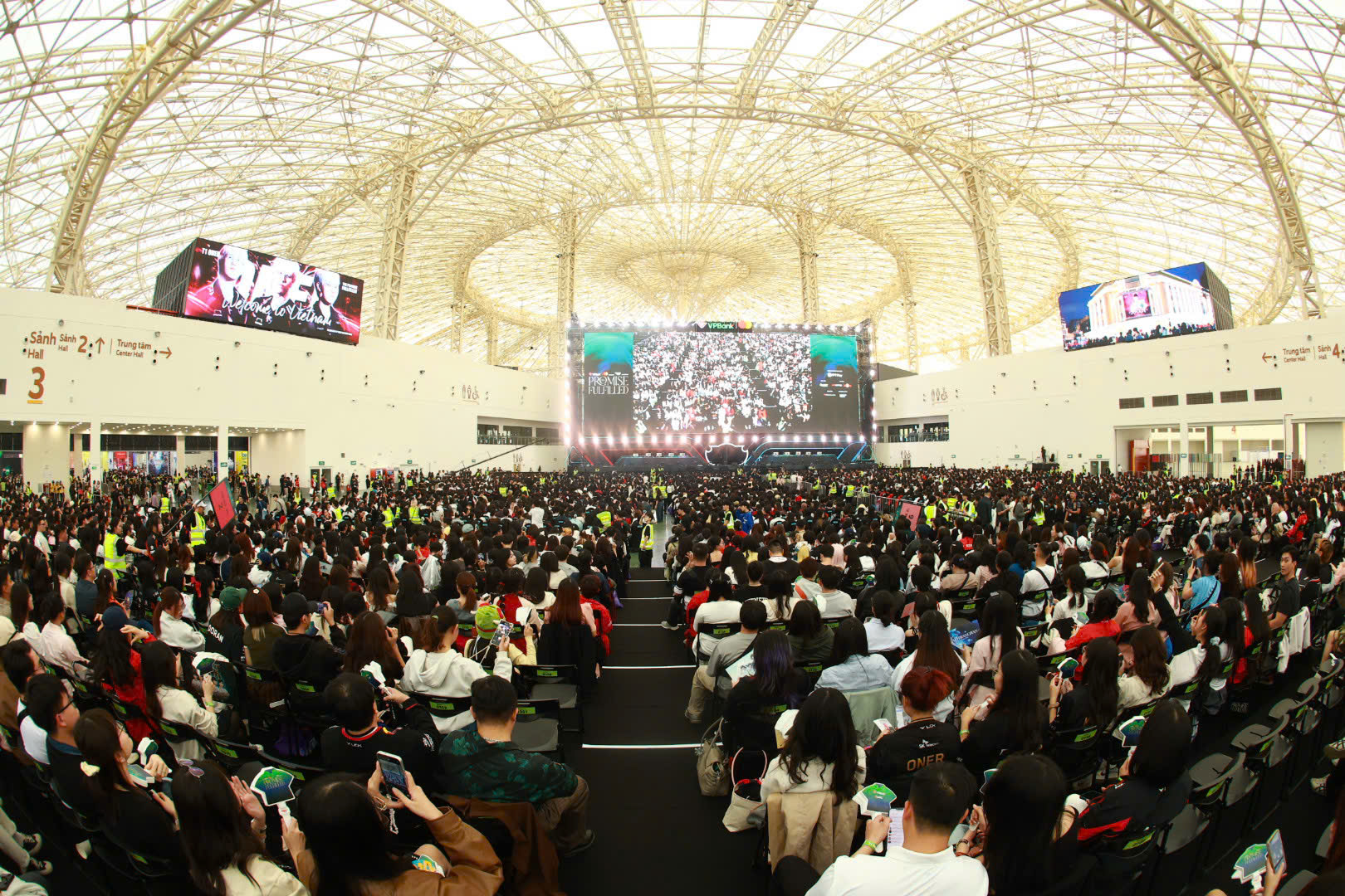 Fan meeting T1 tại Việt Nam: Sự kiện hoành tráng nhưng nhiều tranh cãi, ban tổ chức nói gì?- Ảnh 4.