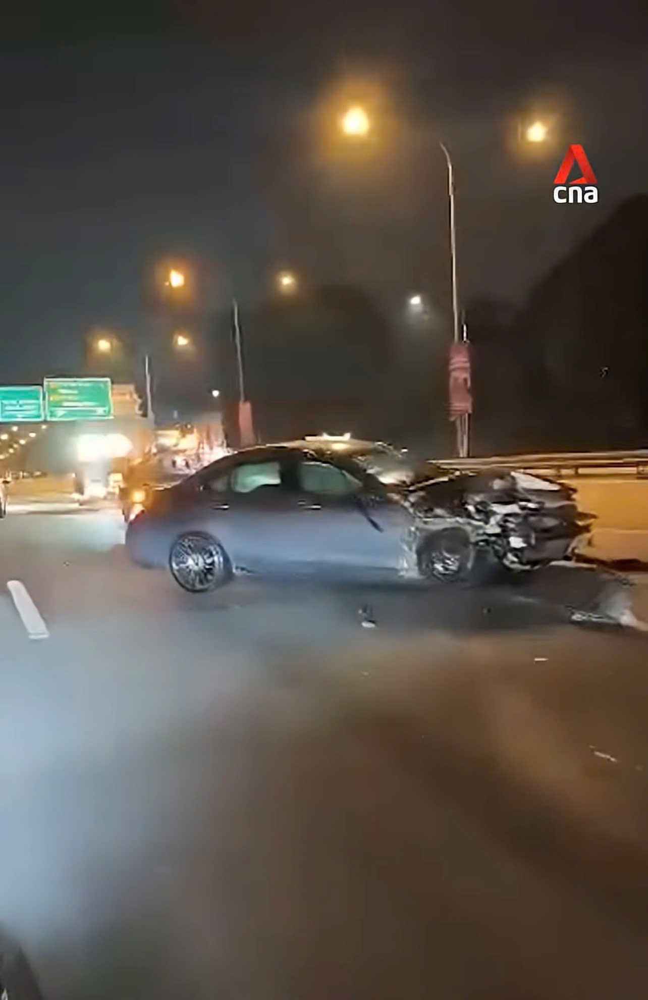 Đứng trên cao tốc giải quyết sau va chạm nhỏ, nhóm người bị chiếc Mercedes-Benz lao trúng: 2 người tử vong, 2 người bị thương- Ảnh 2.