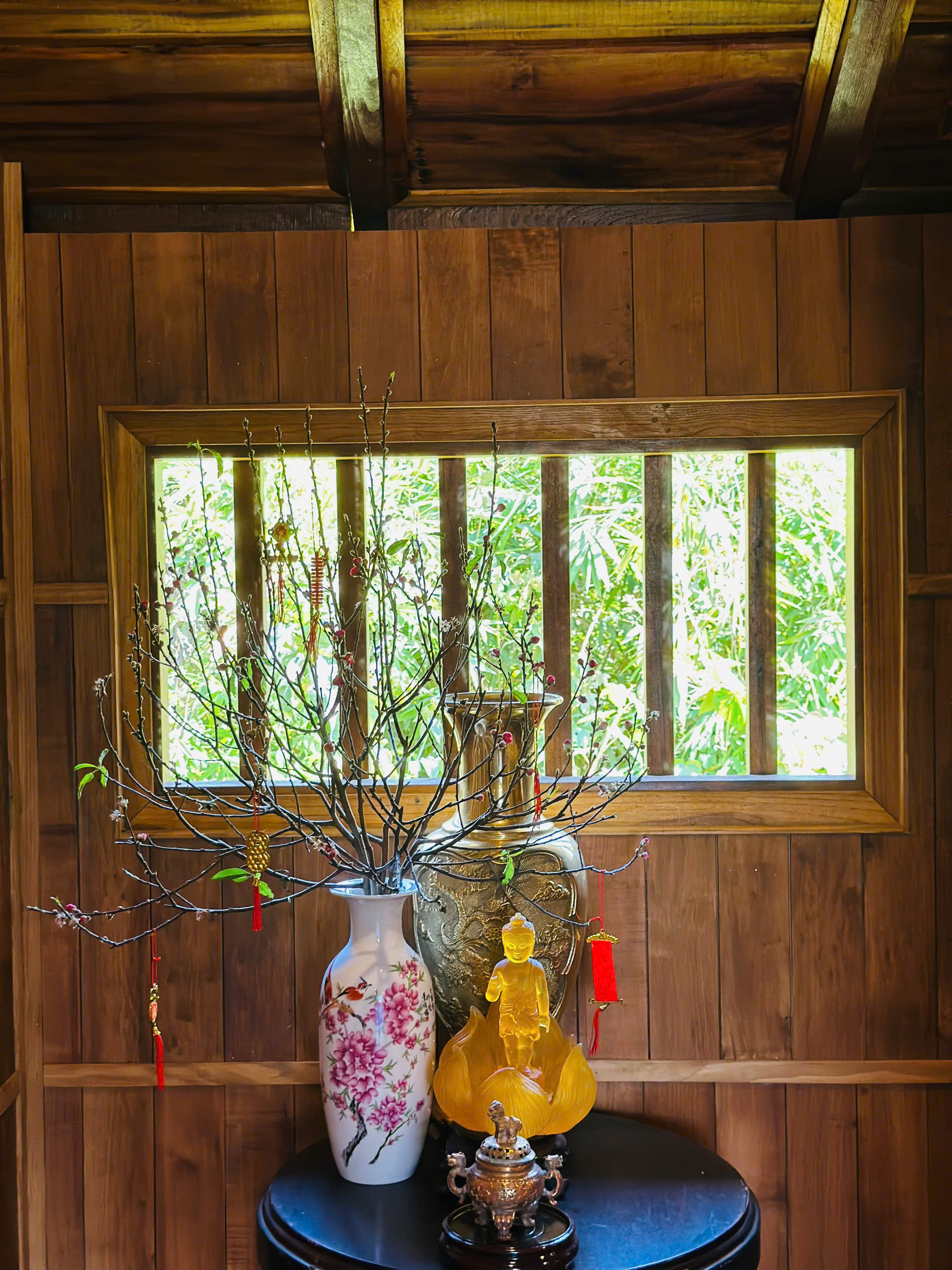 Nam nghệ sĩ đón Tết ở cơ ngơi 10.000 m2, đẹp như khu nghỉ dưỡng, hoa phủ kín nhà- Ảnh 14.