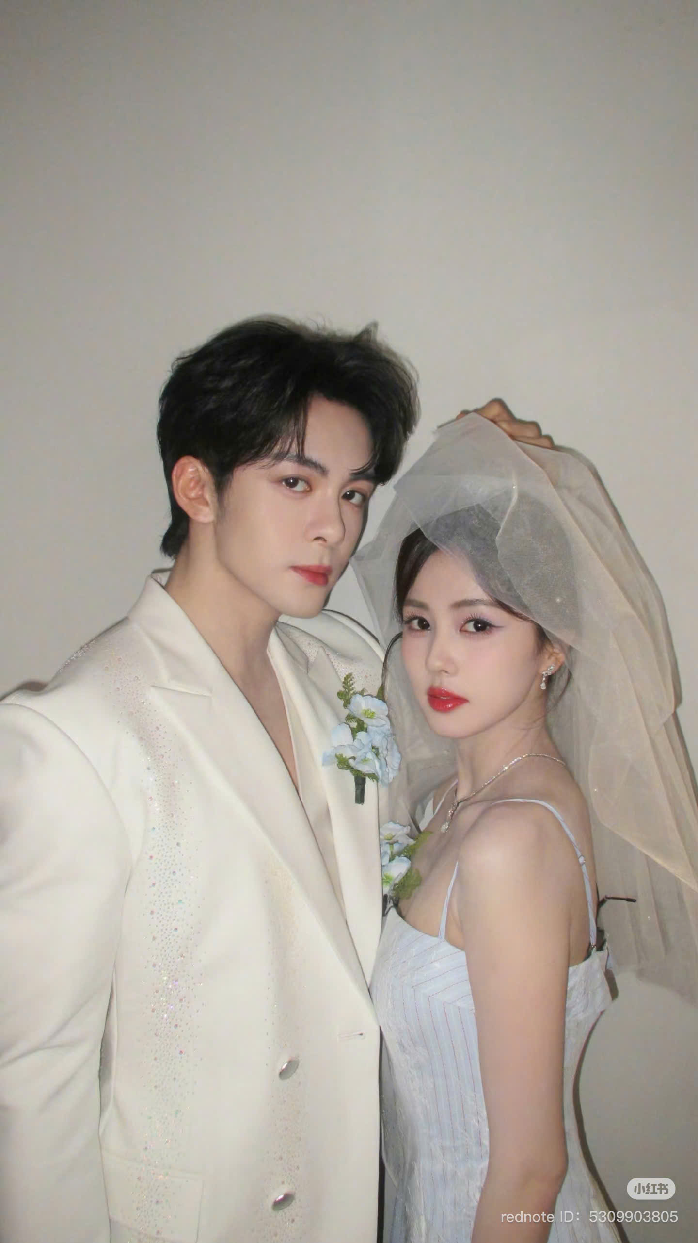 Bắt gặp cặp diễn viên hot nhất năm 2025