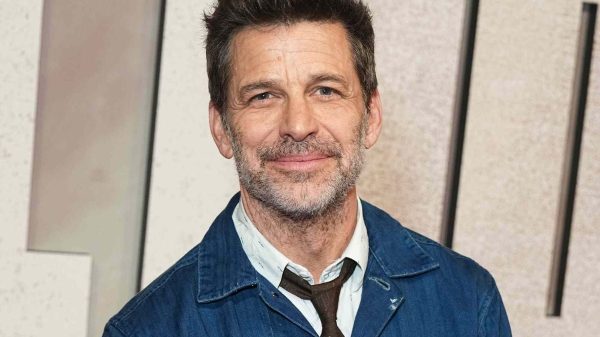 Đạo Diễn Zack Snyder Bảo Vệ Batman v. Superman Và Fan Trung Thành zack snyder 2 ejkljpg