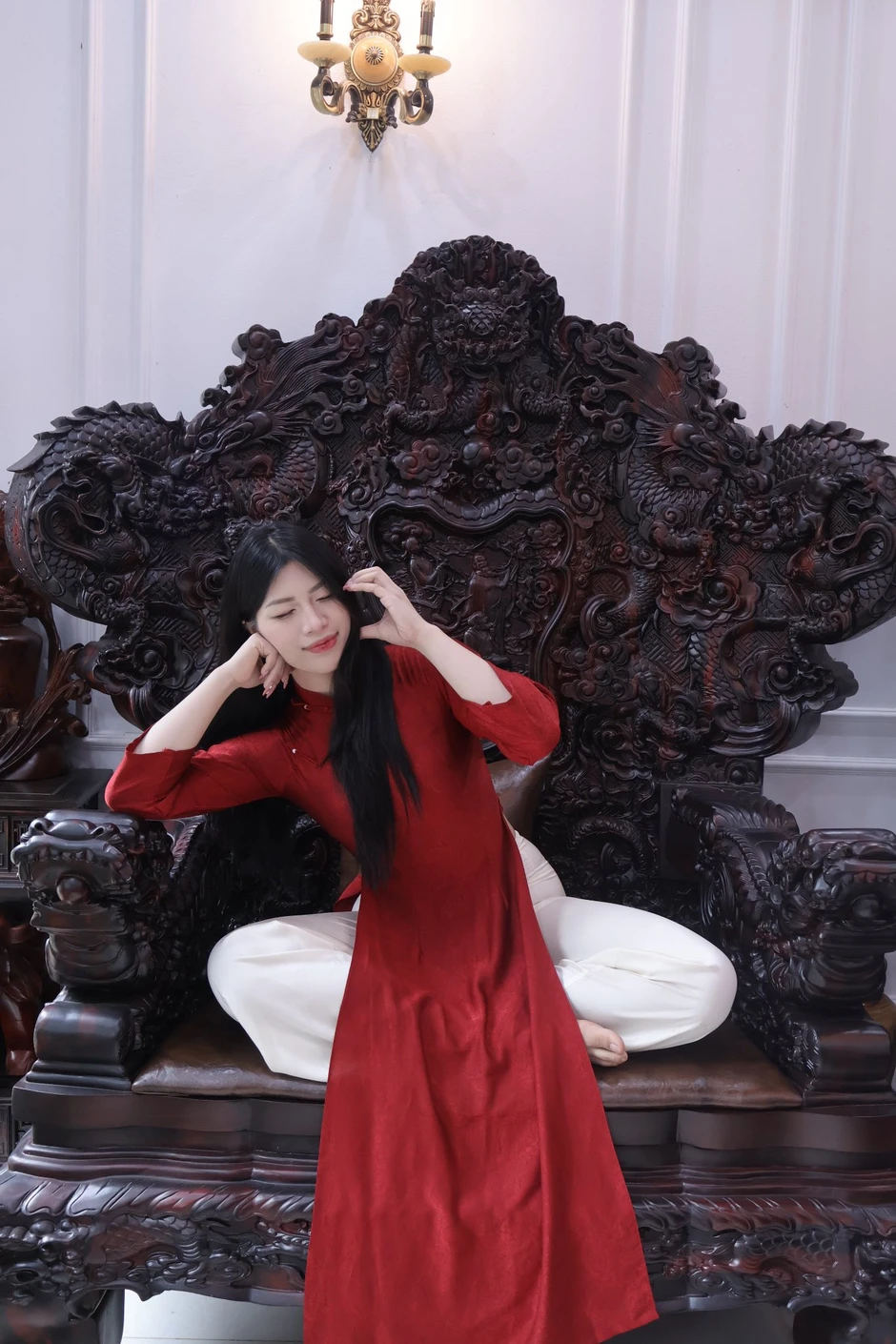 "Chán" đấu vật, Anh Thơ "chuyển kênh" sang bộ môn bóng chuyền, tiếp túc khiến CĐM không thể rời mắt