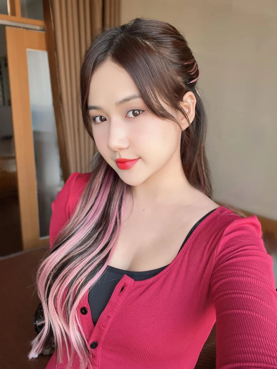 "Comeback" với bộ ảnh mới, Như Lê khiến người xem "rụng rời" với nhan sắc thăng hạng