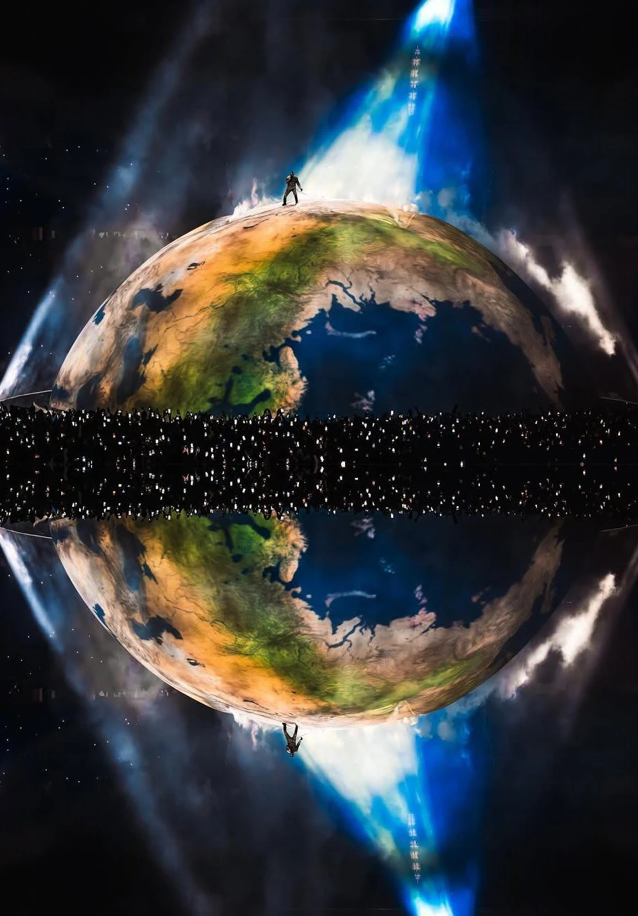 "Gã tồi tuyệt vời" của showbiz bị ghét đến mức bay màu 53 nghìn tỷ mà không bận tâm "Gã tồi tuyệt vời" của showbiz bị ghét đến mức bay màu 53 nghìn tỷ mà không bận tâm