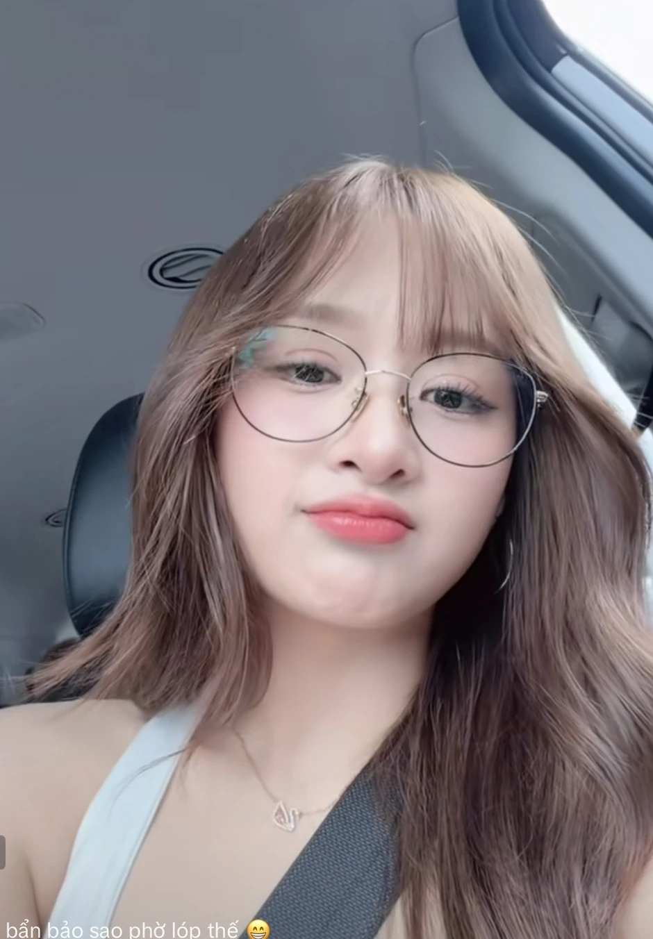 "Thánh nữ Bida" Gấm Kami tung video cận mặt thể hiện thái độ trước làn sóng chỉ trích nội dung thiếu chuẩn mực