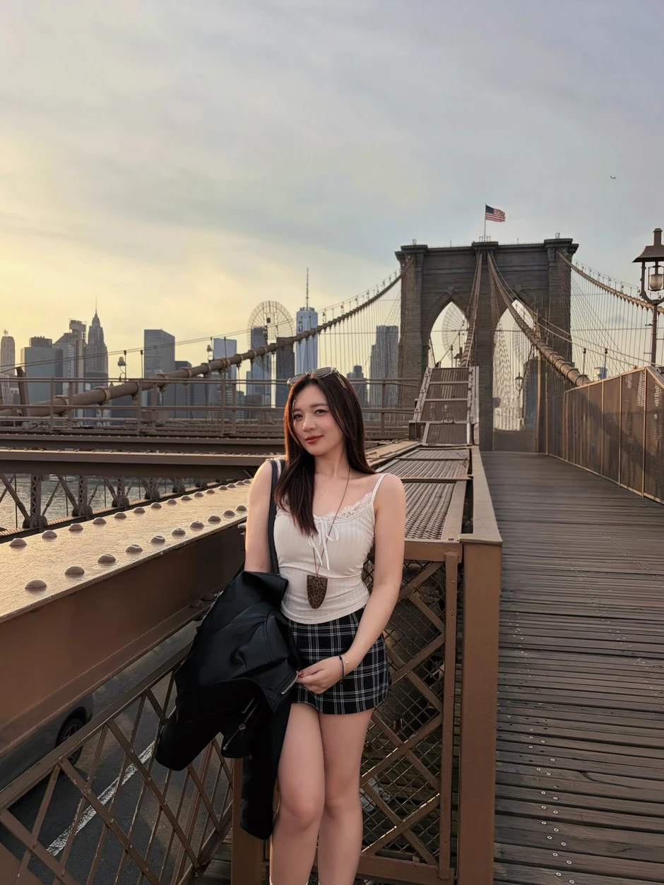 "Xả ảnh" du học trời Tây, MC Phương Thảo khiến fan nhung nhớ, liên tục "réo tên" trở về Việt Nam