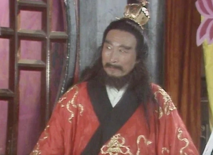 "Yêu quái trăm mắt" trong Tây du ký: Là phó chủ nhiệm đoàn phim, học vấn đáng nể "Yêu quái trăm mắt" trong Tây du ký: Là phó chủ nhiệm đoàn phim, học vấn đáng nể