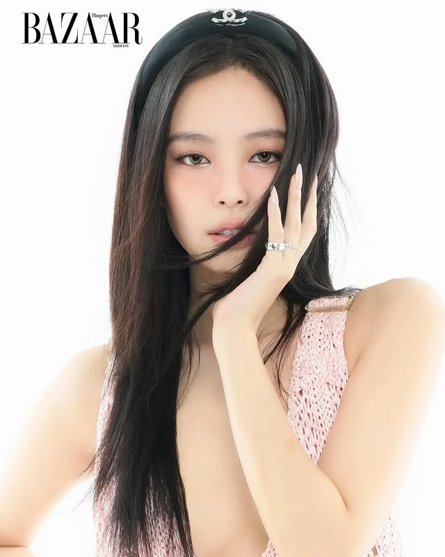 1 bức ảnh khiến tất cả phải "ngả mũ" thán phục Jennie (BLACKPINK)!