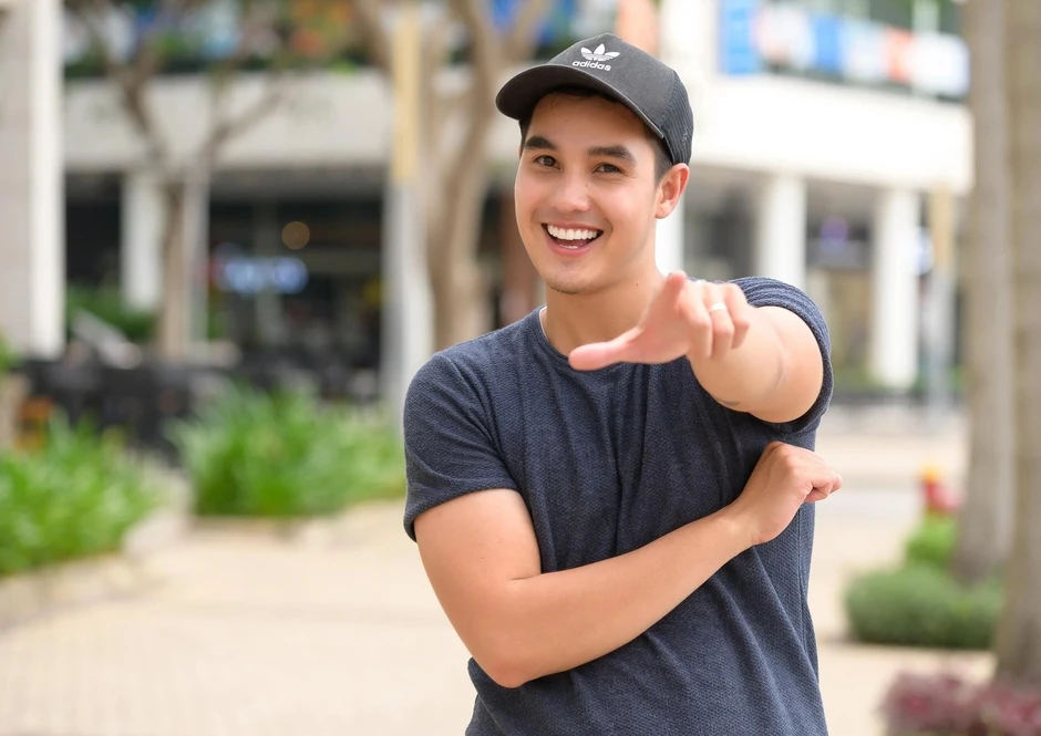 10 năm trôi qua Baggio vẫn là bad boy đẹp nhất Vbiz