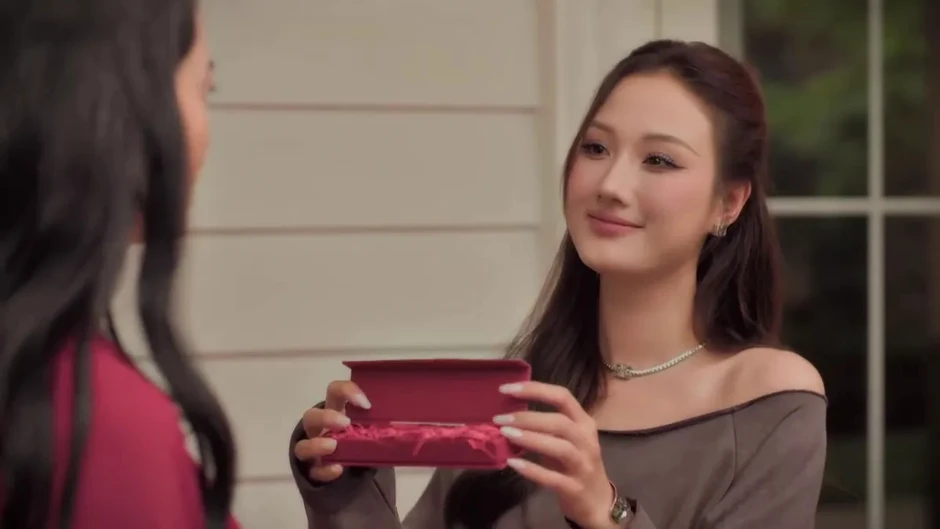 12 triệu người sốc visual bad girl đẹp nhất Vbiz Khánh Ly