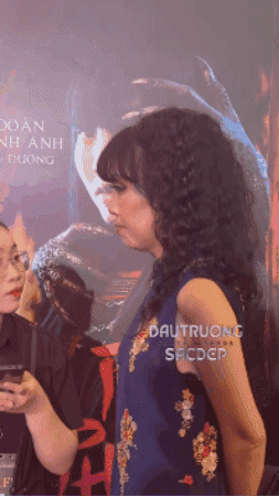 2 lần tức giận bỏ về giữa sự kiện của Trác Thúy Miêu, lần đầu còn ném luôn thiệp mời