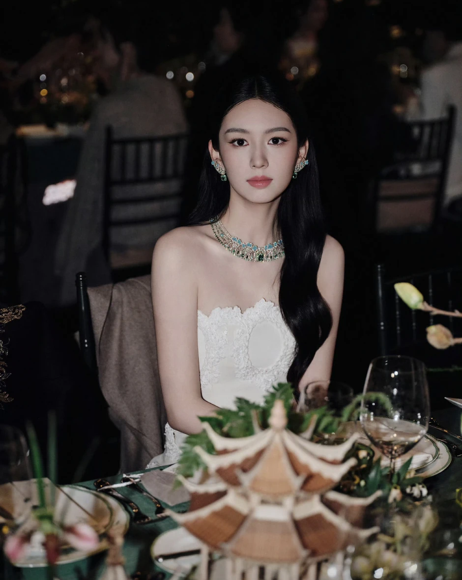 4 mỹ nhân hợp đóng tiểu thư hào môn nhất Trung Quốc: Cao quý sang chảnh từ phim đến đời, không cần phải diễn