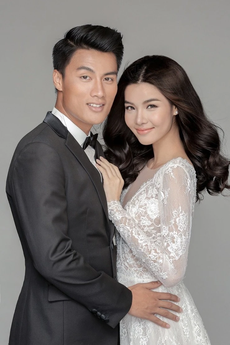 5 cặp nghệ sĩ - cầu thủ Việt: Người hạnh phúc viên mãn, kẻ tan vỡ 5 cặp nghệ sĩ - cầu thủ Việt: Người hạnh phúc viên mãn, kẻ tan vỡ