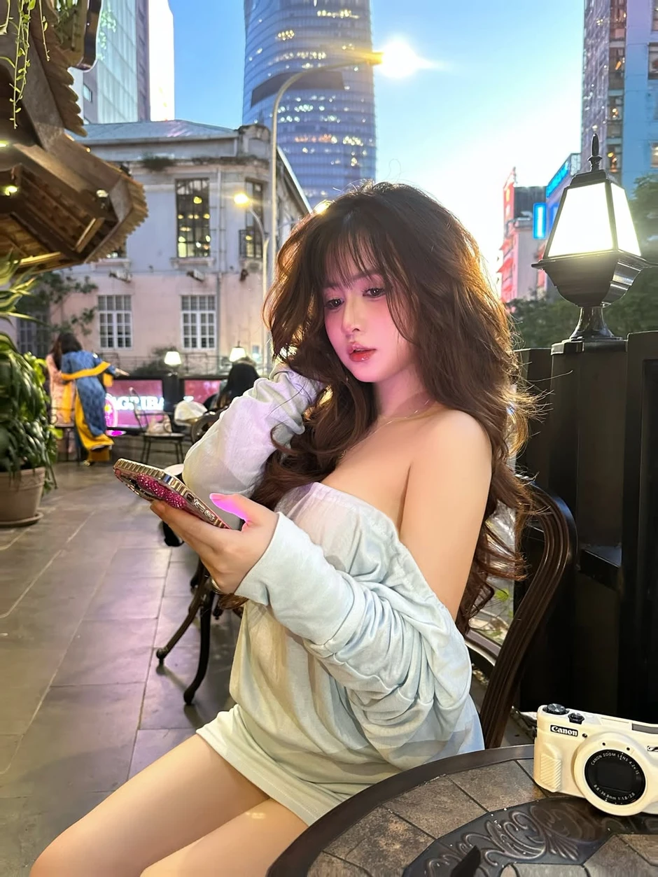 5 năm 1 hành trình, nữ TikToker "triệu follow" ngày càng thăng hạng, vẫn giữ nguyên nụ cười trong trẻo thuở ban đầu khiến anh em "gục ngã"