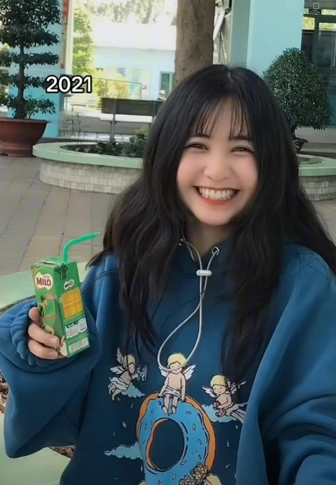 5 năm 1 hành trình, nữ TikToker "triệu follow" ngày càng thăng hạng, vẫn giữ nguyên nụ cười trong trẻo thuở ban đầu khiến anh em "gục ngã"