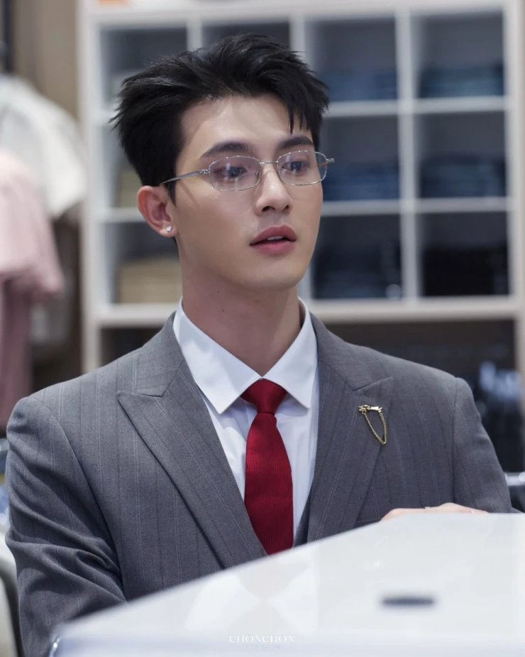 5 trai đẹp hơn hoa được mệnh danh nam thần mới của điện ảnh Việt