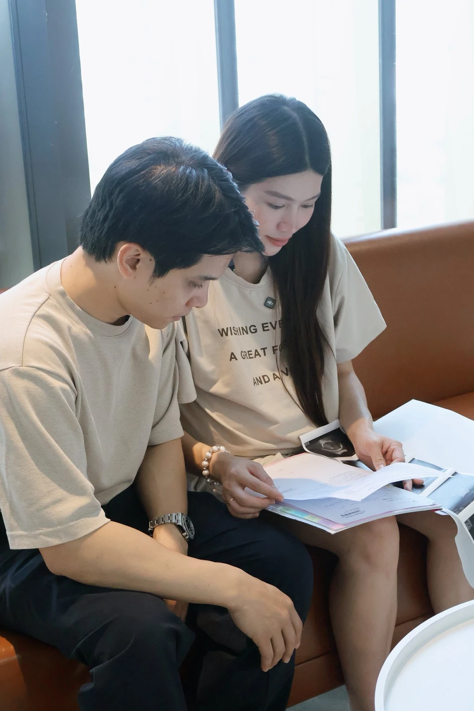 Á hậu Chế Nguyễn Quỳnh Châu vừa sinh con 3 ngày đã đi sự kiện? Á hậu Chế Nguyễn Quỳnh Châu vừa sinh con 3 ngày đã đi sự kiện?