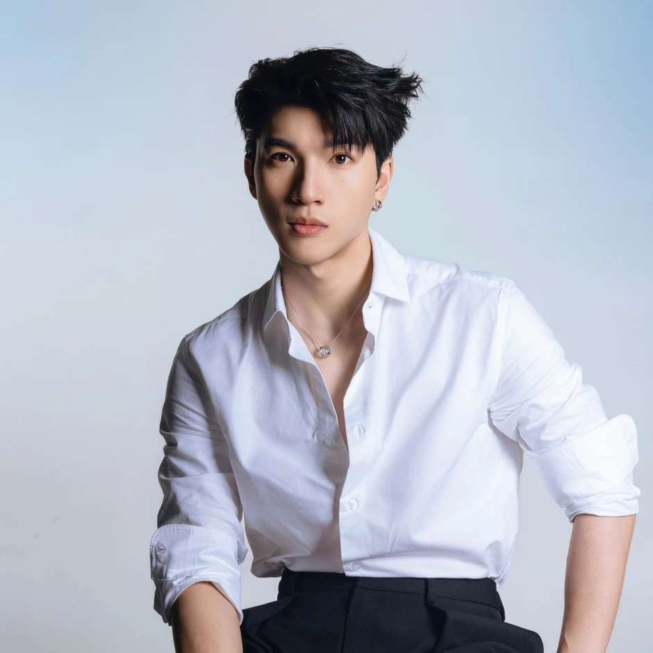 Ai thăng tiến thần tốc như HIEUTHUHAI