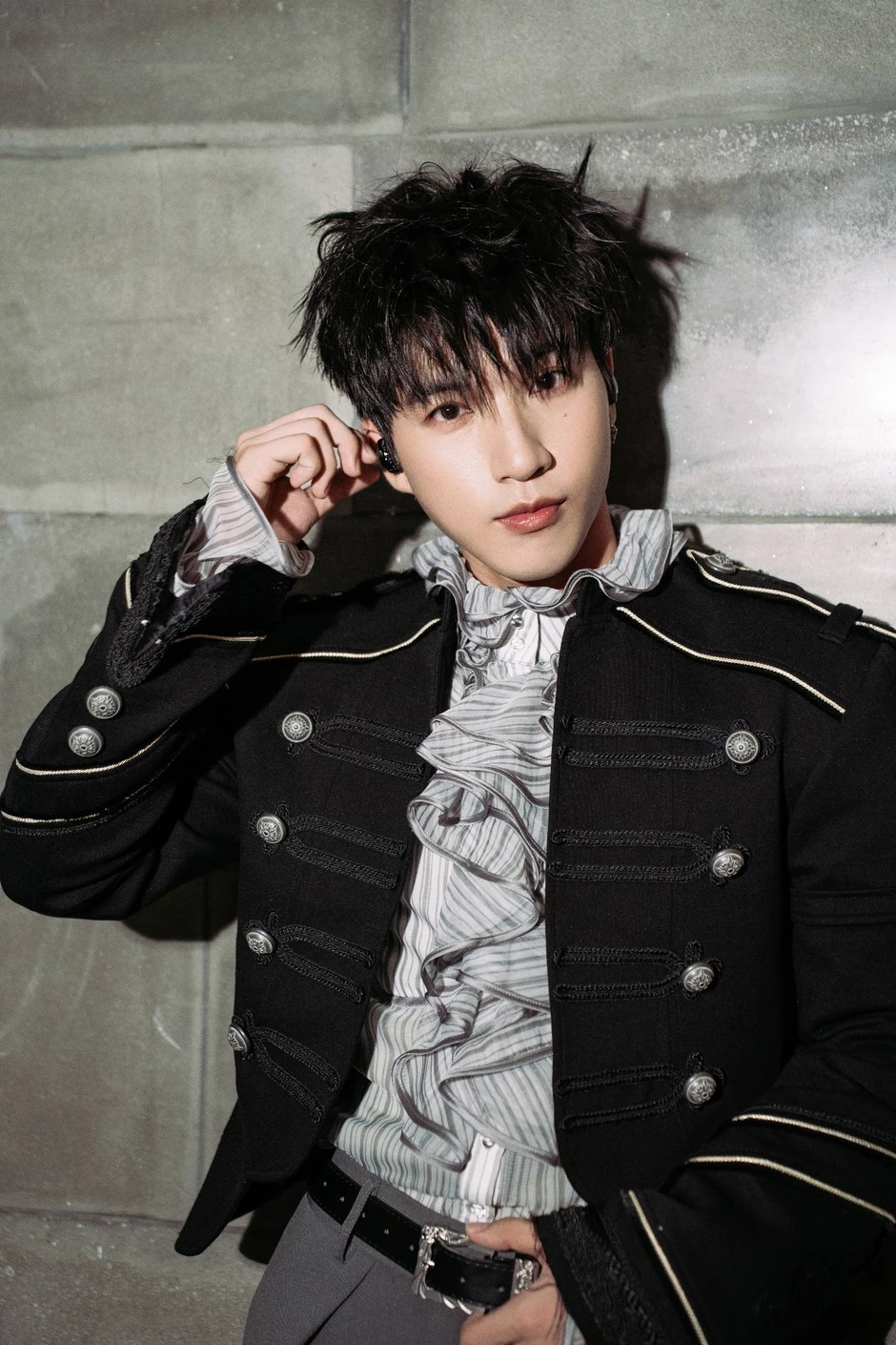 Album hot nhất Việt Nam hiện tại: GREY D đánh bại BTS, bao vây HIEUTHUHAI