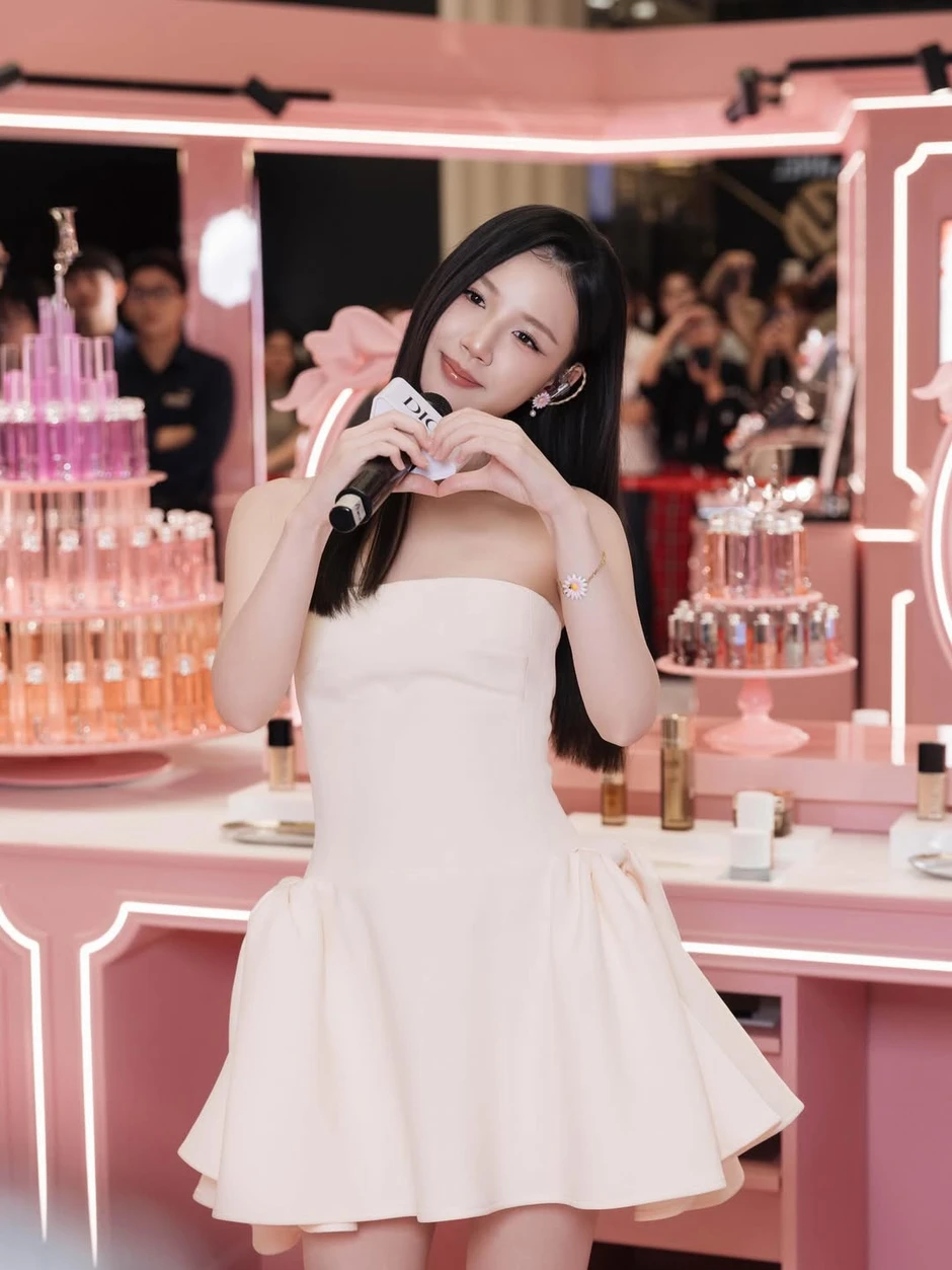 AMEE dạo này AMEE dạo này