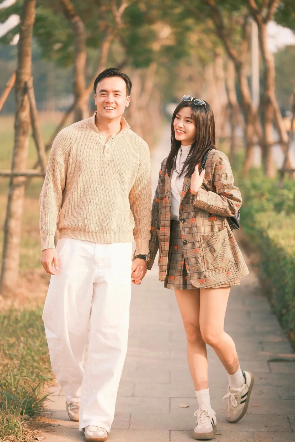 Anh Đào: Tôi đơ trước cảnh hôn Tô Dũng