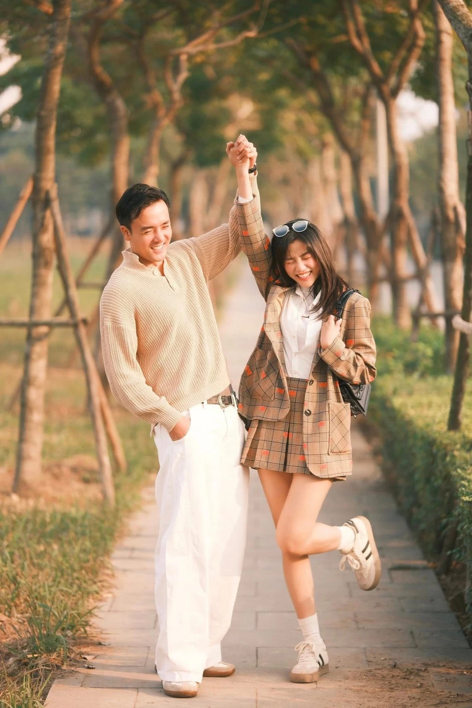 Anh Đào: Tôi đơ trước cảnh hôn Tô Dũng