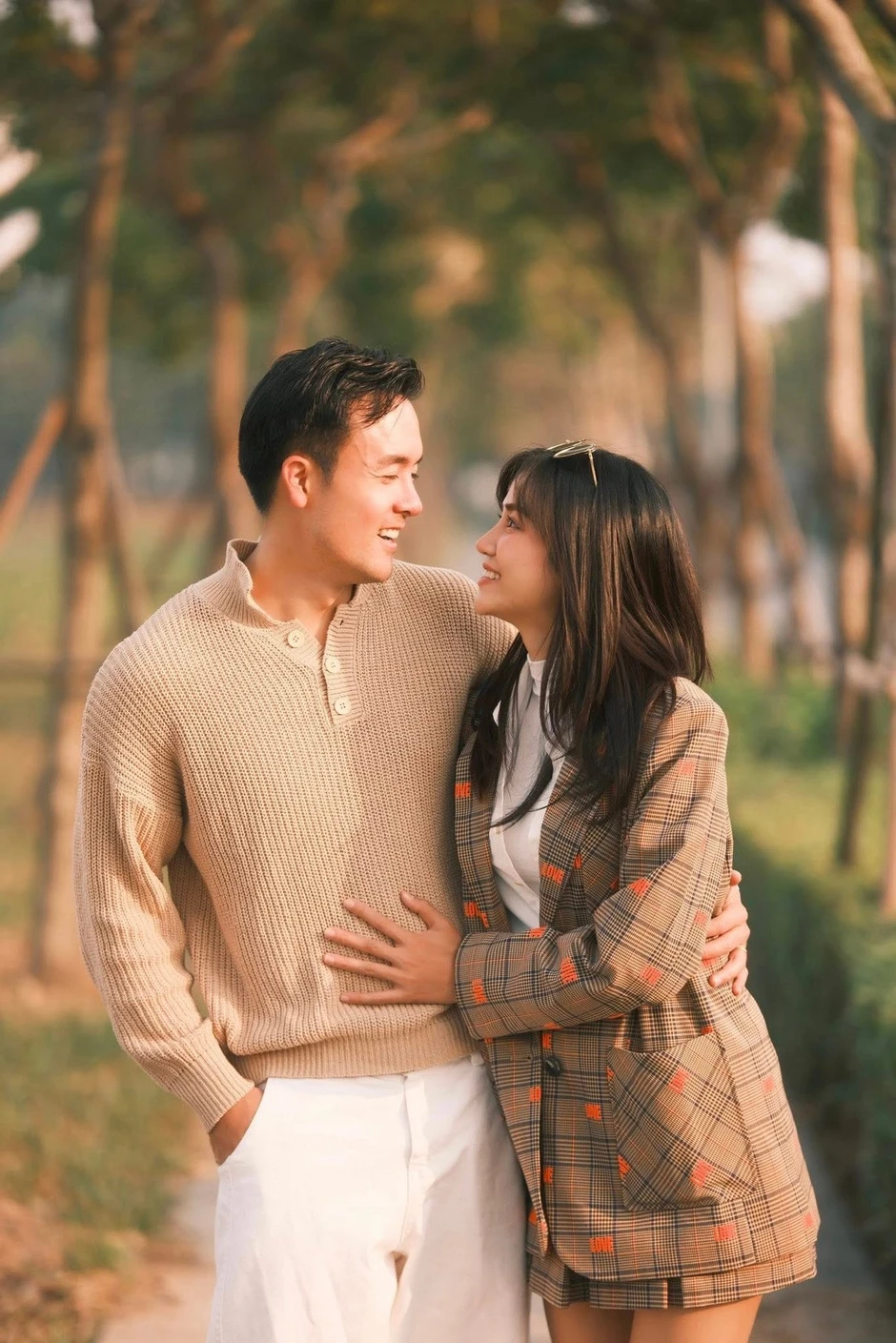 Anh Đào: Tôi đơ trước cảnh hôn Tô Dũng