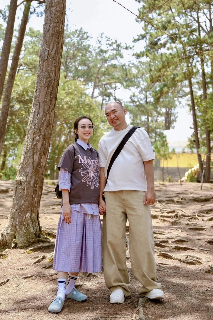 Ảnh sao 1/4: Diệp Bảo Ngọc khoe vườn sân thượng trong biệt thự 100 m2