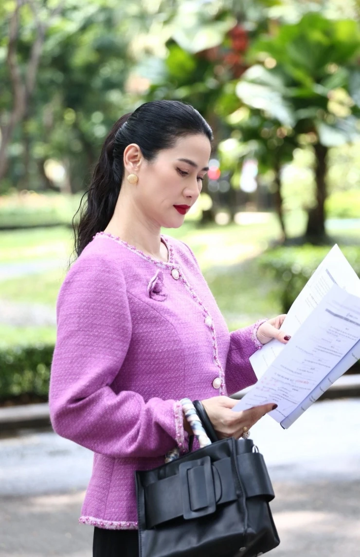 Ảnh sao 1/4: Diệp Bảo Ngọc khoe vườn sân thượng trong biệt thự 100 m2